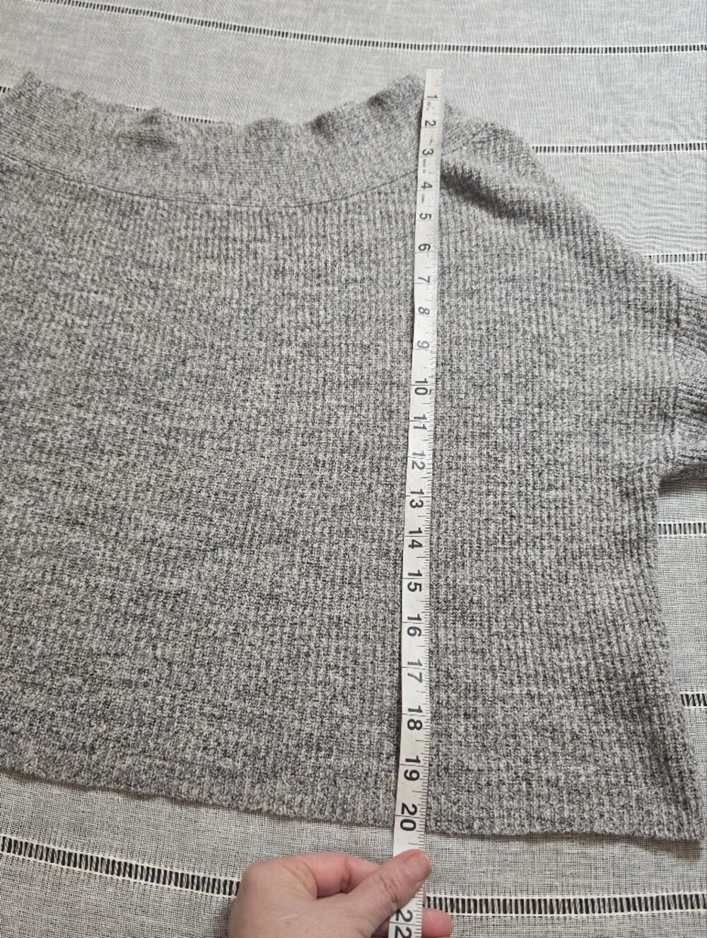 FREE PEOPLE Off-Shoulder Asymmetric Hem Pullover Sweater in Gray SZ Xs